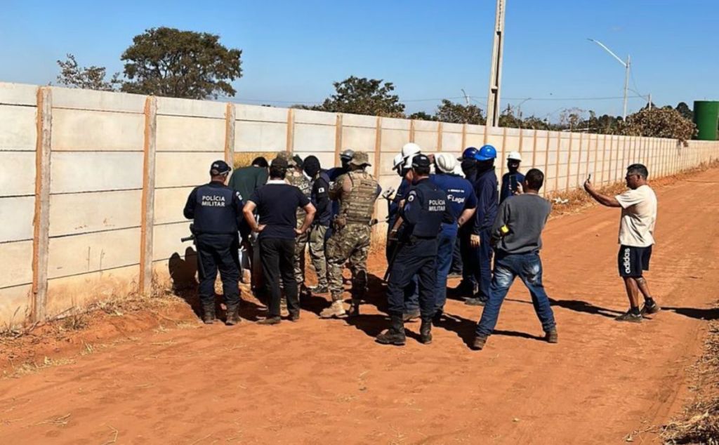 Ibaneis prioriza derrubadas e corta pela metade verba para habitação em&nbsp;2025